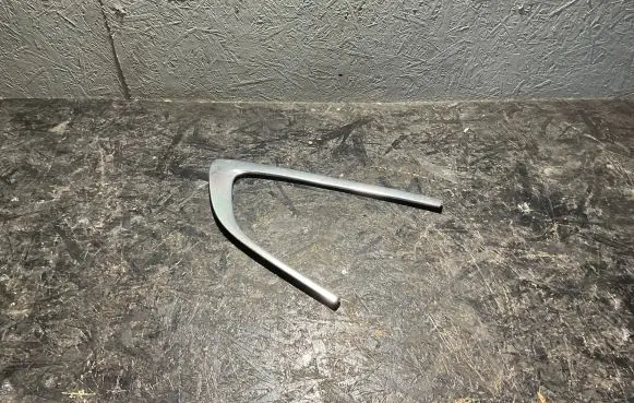 Rear fender molding trim