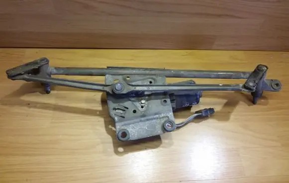 Peugeot 406 Front wiper linkage and motor