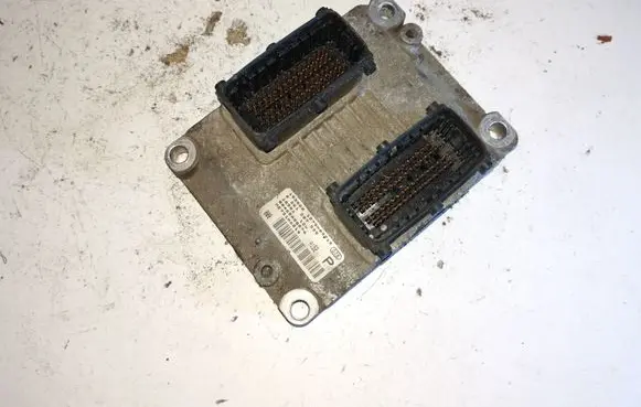 Alfa Romeo 147 Engine control unit/module 0261207339