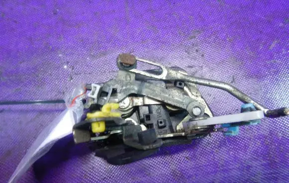 Hyundai Accent Rear door lock