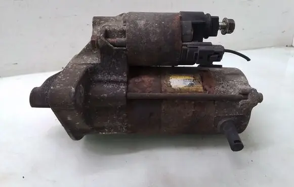 Toyota Yaris Starter motor 2280008360