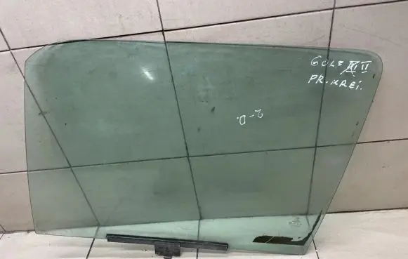 Volkswagen Golf II Front door window/glass (coupe) 