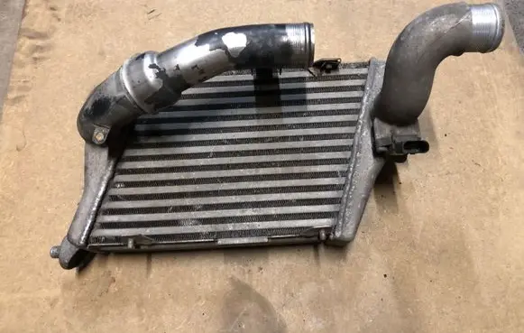Audi A8 S8 D3 4E Intercooler air channel guide 4E0145805D 038906051B