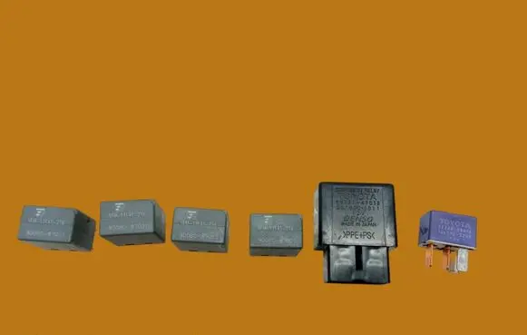 Toyota Avensis T270 Other relay 895A147010