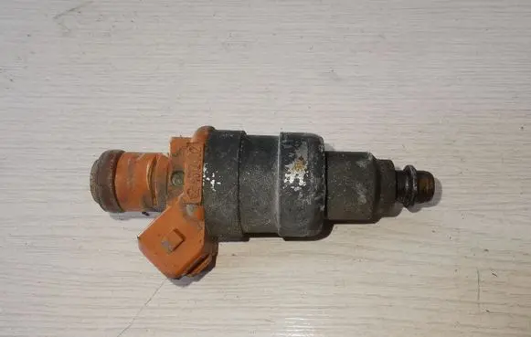 Chrysler Voyager Fuel injectors set 4612402