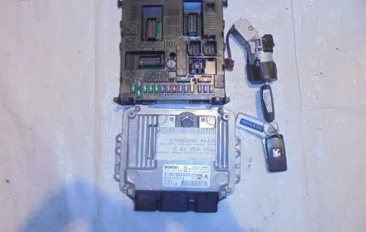 Peugeot 3008 I Engine ECU kit and lock set 9665674480 0281014729