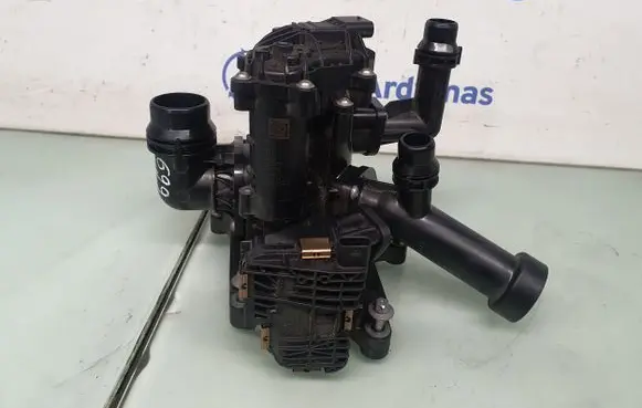 BMW 3 G20 G21 Thermostat/thermostat housing 8642559 11538642559