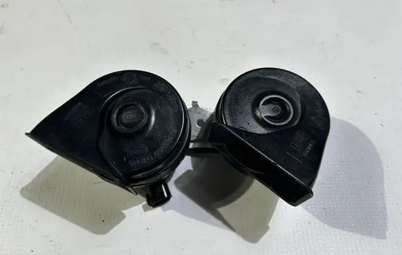 Ford Mustang VI Horn signal 7924502