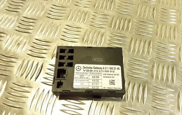 Mercedes-Benz E W211 Door central lock control unit/module A2115403145