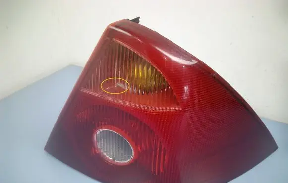 Ford Mondeo Mk III Rear/tail lights 1S7113404A
