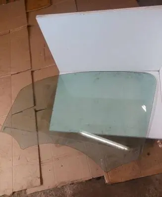 Renault Kangoo II Front door window glass four-door 43R000929 DOT39AS2M34