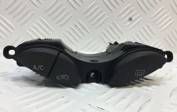 Ford Focus Air conditioning (A/C) switch YS4T19A945BA