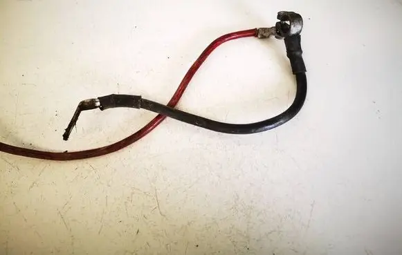 Volkswagen PASSAT B5.5 Positive cable (battery)