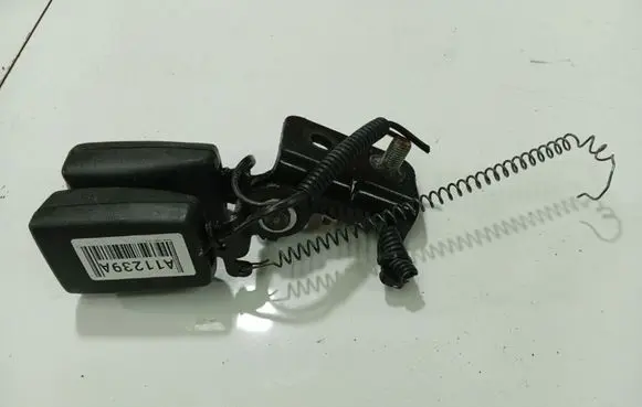 Honda Civic IX Middle seatbelt buckle (rear) 