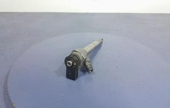 Fuel injector