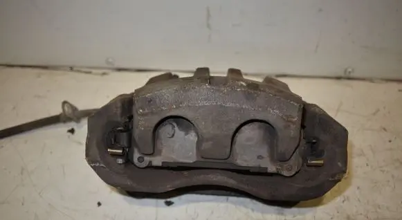 Toyota RAV 4 (XA50) Front brake caliper