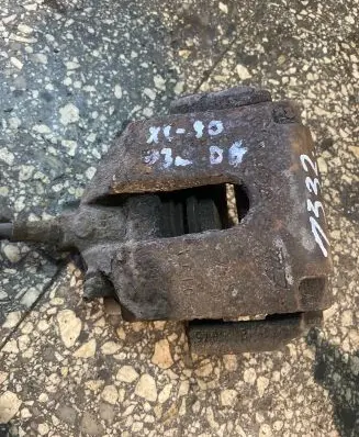 Volvo XC90 Rear brake caliper