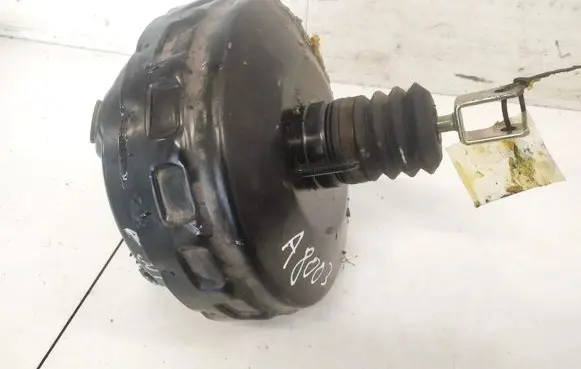 Mercedes-Benz C W203 Brake booster A0054304730 03784920014