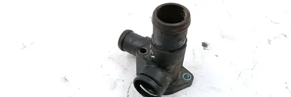 Volkswagen PASSAT B5 Engine coolant pipe/hose