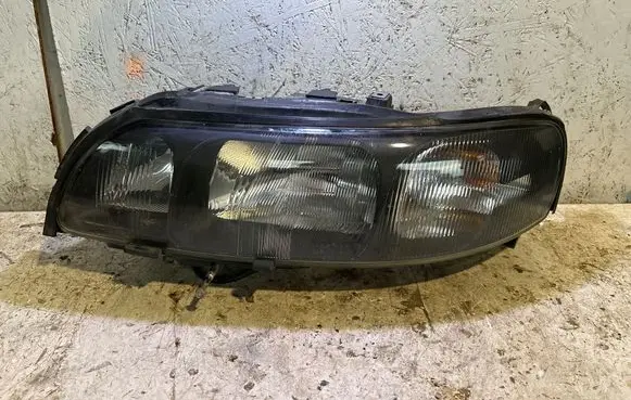 Volvo S60 Headlight/headlamp