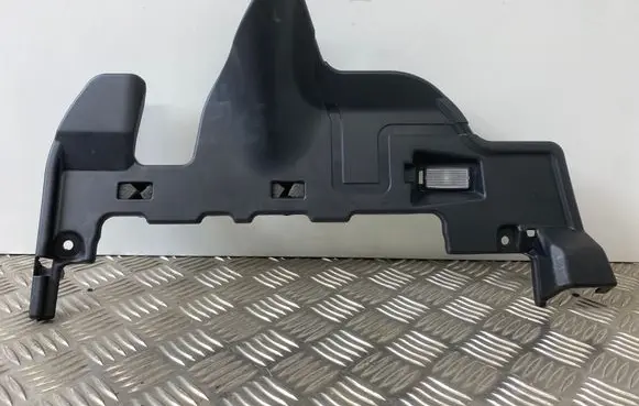 Volvo XC60 Dashboard lower bottom trim panel 31651109