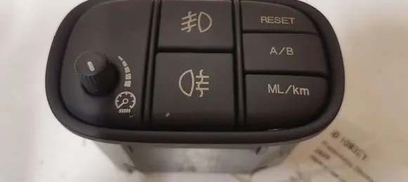 Fog light switch
