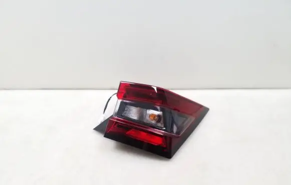 Nissan Juke II F16 Rear/tail lights 265506PA0A