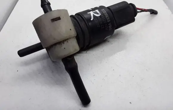 Mitsubishi Outlander Windscreen/windshield washer pump 3043125