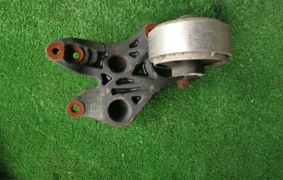 Mini One - Cooper Coupe R56 Engine mounting bracket 6780439