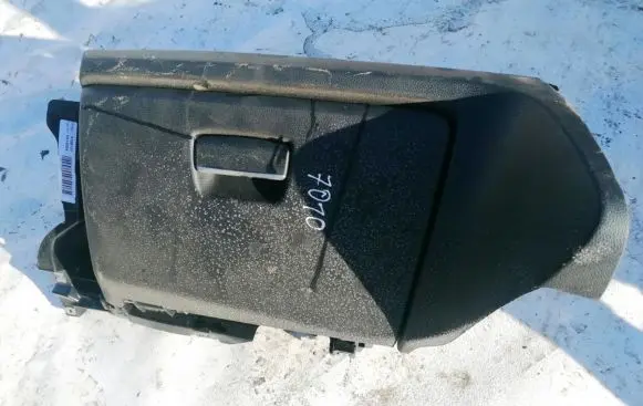 BMW 1 E81 E87 Glove box 698280413 6982804-13