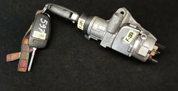 Audi A4 S4 B7 8E 8H Ignition lock 4B0905851P 4B0905849