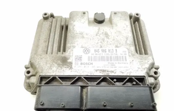 Skoda Fabia Mk2 (5J) Engine control unit/module 045906013B 0281013185
