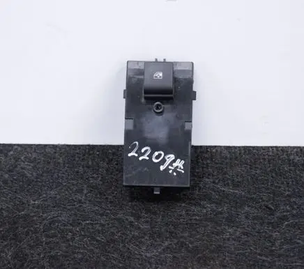 Opel Zafira C Electric window control switch 22915102