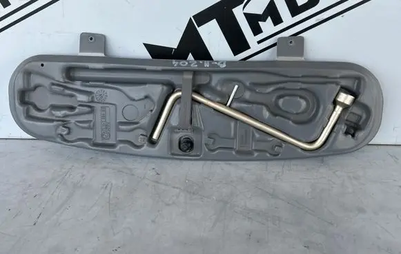 BMW 3 E46 Tool box 71111094910