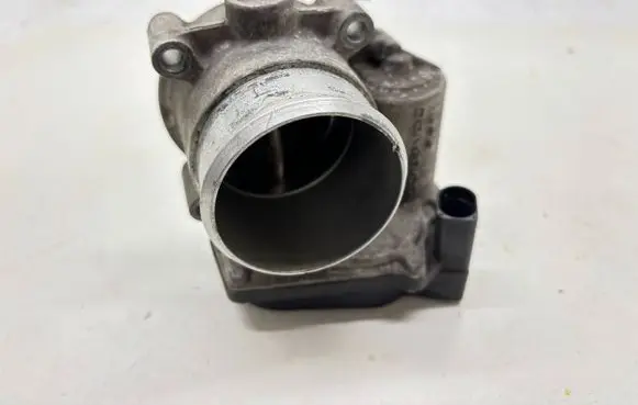 Audi A6 S6 C6 4F Throttle valve 06F133062G
