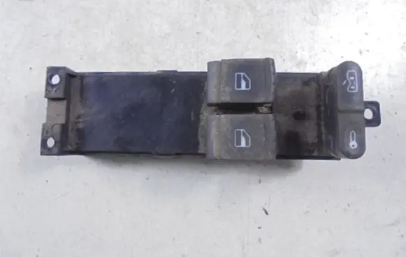 Skoda Fabia Mk1 (6Y) Electric window control switch