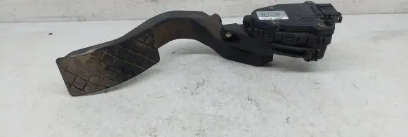 Audi A4 S4 B5 8D Accelerator throttle pedal 8D1721523 6PV00777007