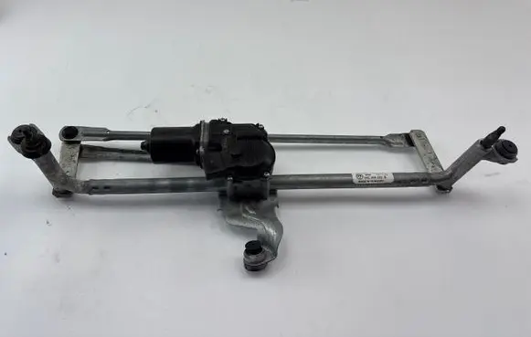 Volkswagen Tiguan Front wiper linkage and motor 5NC955023B