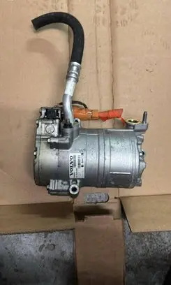 Volvo XC90 Air conditioning (A/C) compressor (pump) P32260522 0017011954