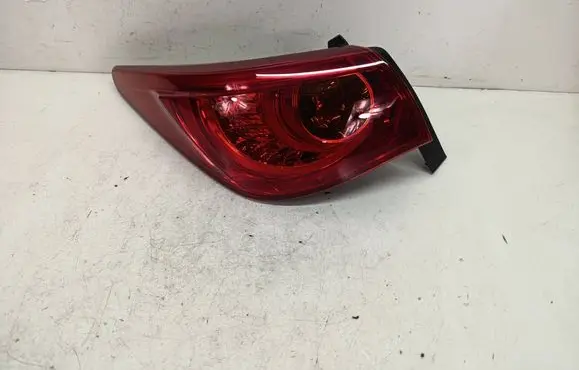 Infiniti Q50 Rear/tail lights W0697