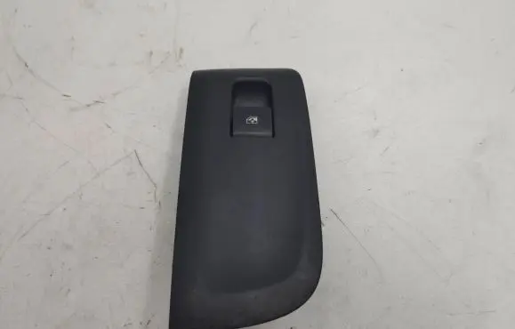 Opel Zafira C Electric window control switch 13301886