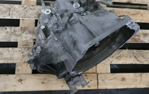 Manual 6 speed gearbox