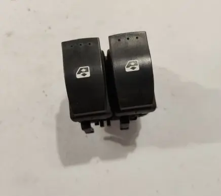 Renault Scenic II - Grand scenic II Electric window control switch 315050B