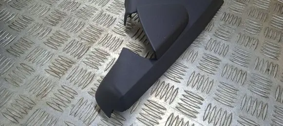 BMW Z4 E89 Seat belt trim 9167071