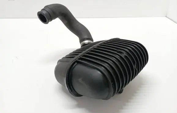 Audi A6 S6 C6 4F Vacuum air tank 8E0129955