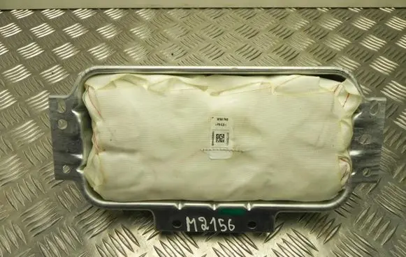 Mercedes-Benz ML W166 Passenger airbag 611177000F011 M2156