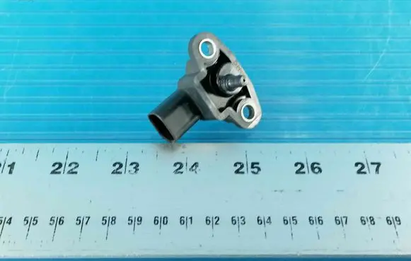 Mercedes-Benz E W211 Air pressure sensor A0051535028