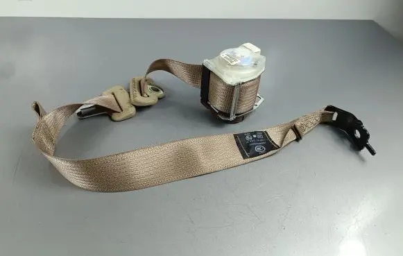 Jeep Grand Cherokee Rear seatbelt P5ME40HL1AA