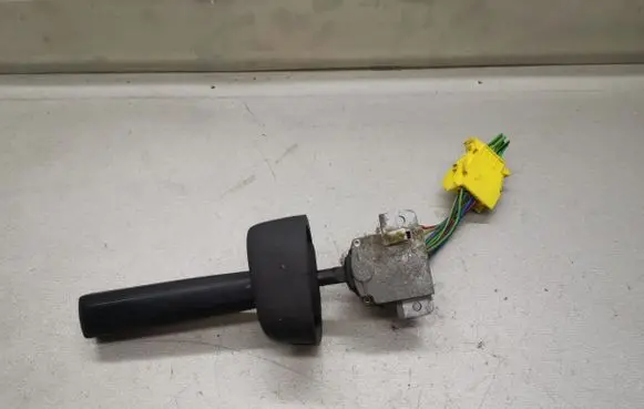 Volvo 440 Wiper control stalk 1624133