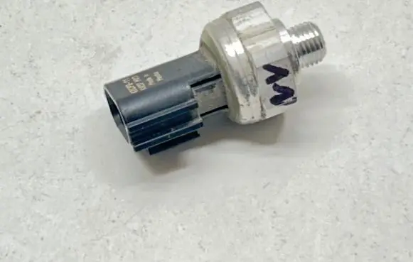 Nissan e-NV200 Air conditioning (A/C) pressure sensor 921361FA0A K427MX3 42CP811